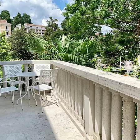 Spacious Riviera With Amazing Terrace