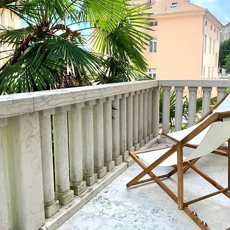 Apartman Spacious Riviera With Amazing Terrace *